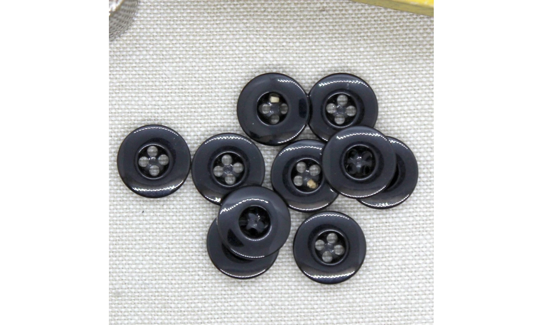 10 Boutons / 14MM / Noir