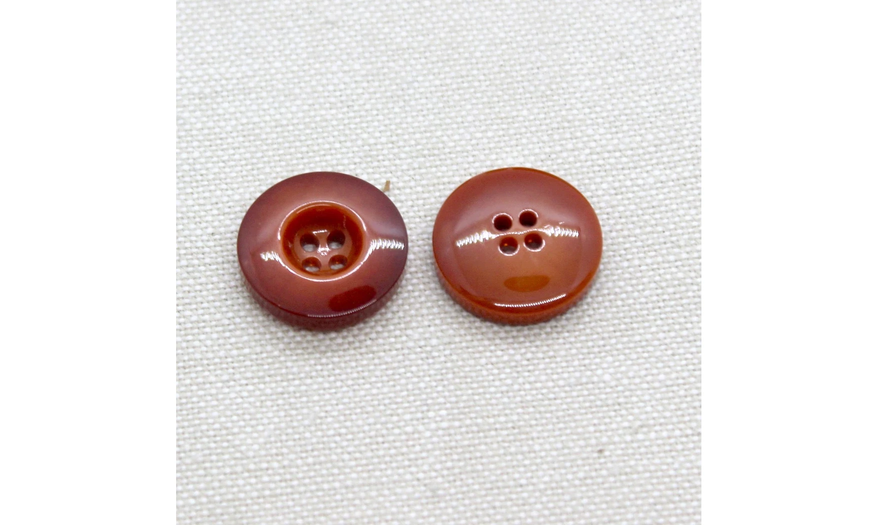 6 Boutons / 18MM / Rouge