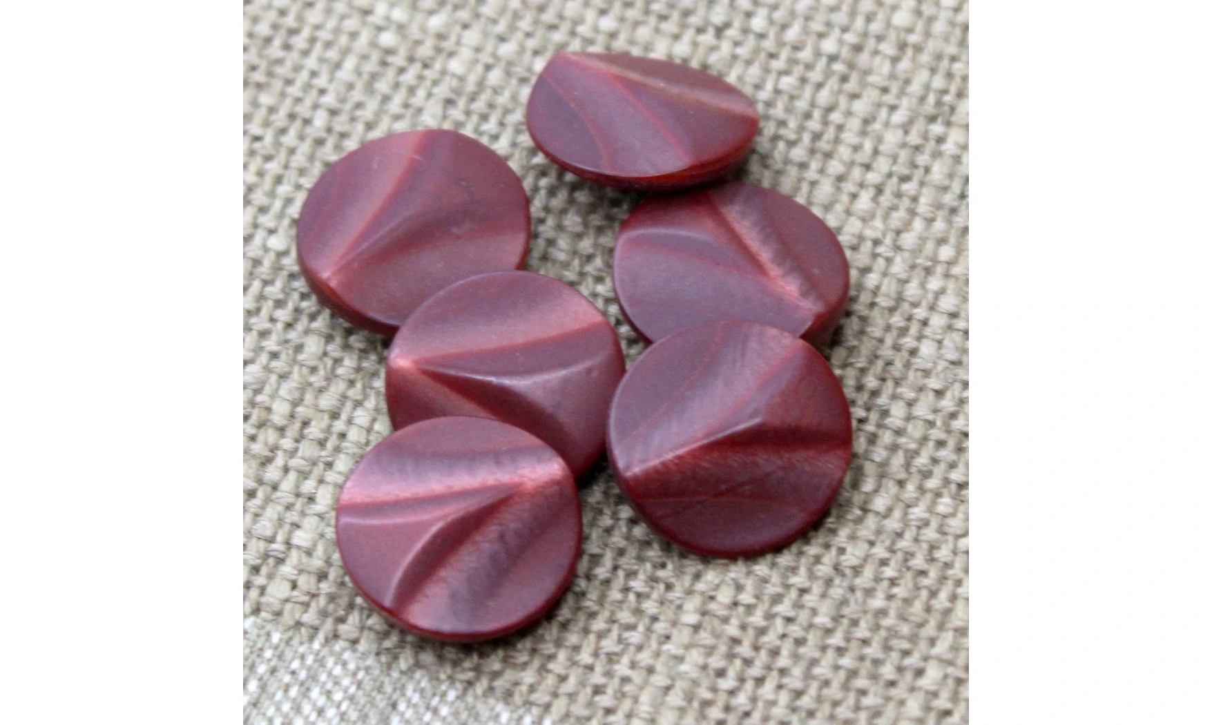 Vintage button Red