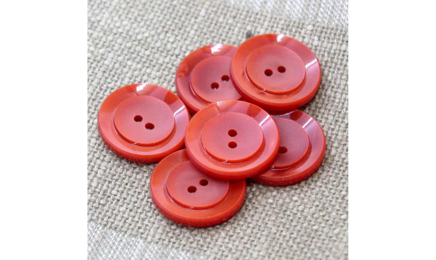 Vintage button Red