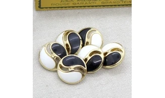 Vintage button Yin and Yang