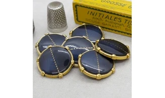 Vintage button Blue