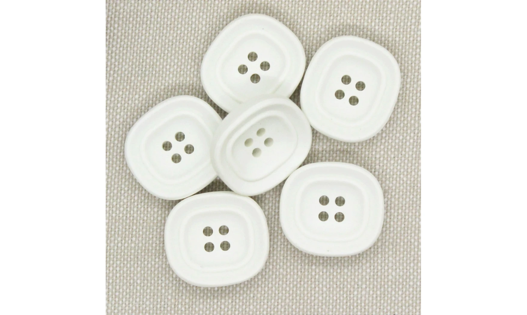 6 buotons / 20MM / Blanc
