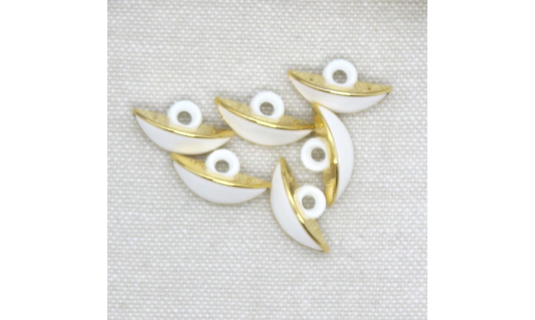 6 Boutons / 18MM / Oeil Blanc et doré