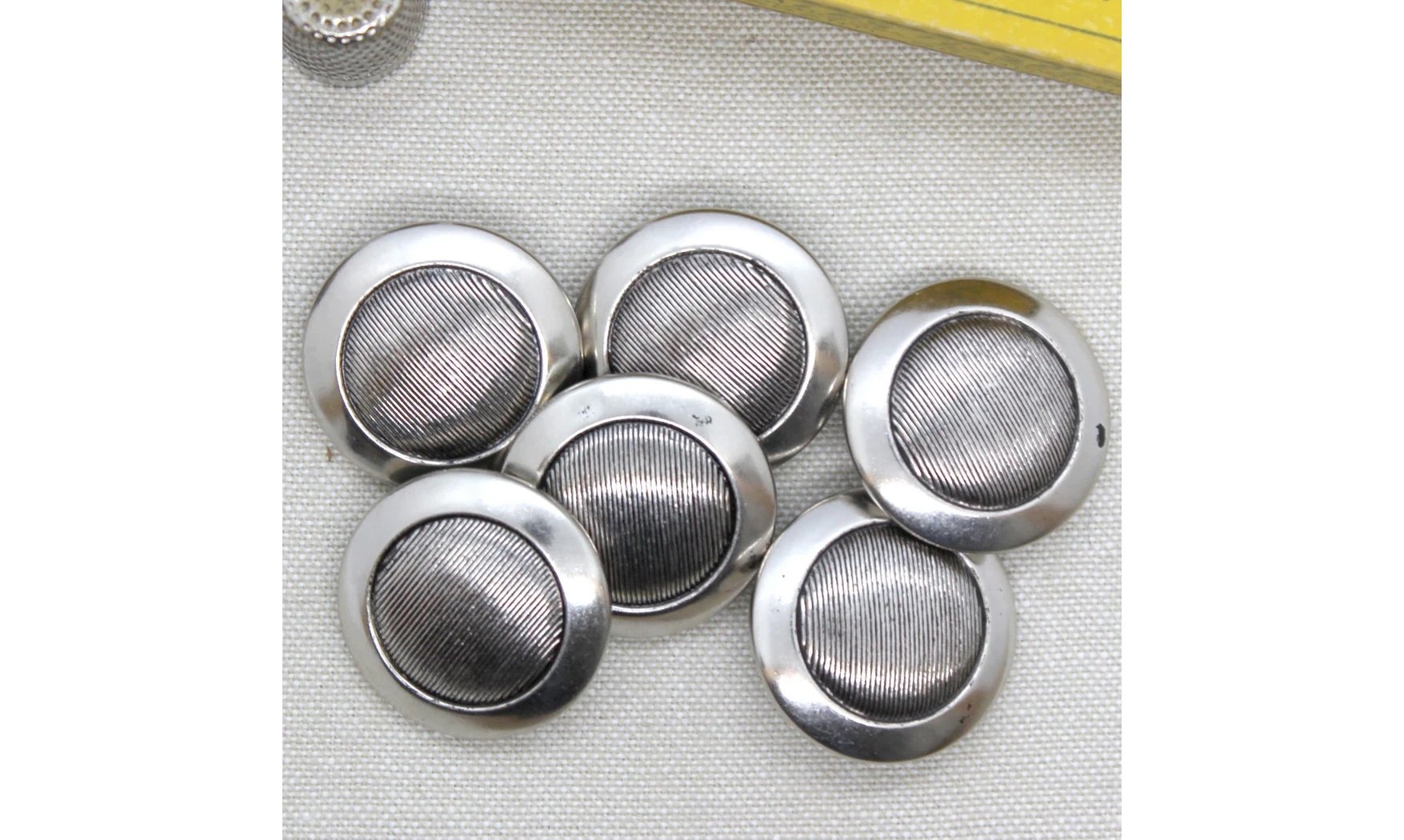 6 Boutons / 29MM / Métal Argenté