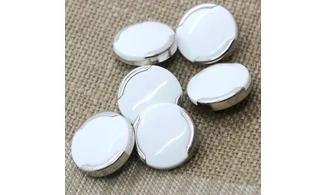 6 Boutons / 22MM / Blanc et argenté