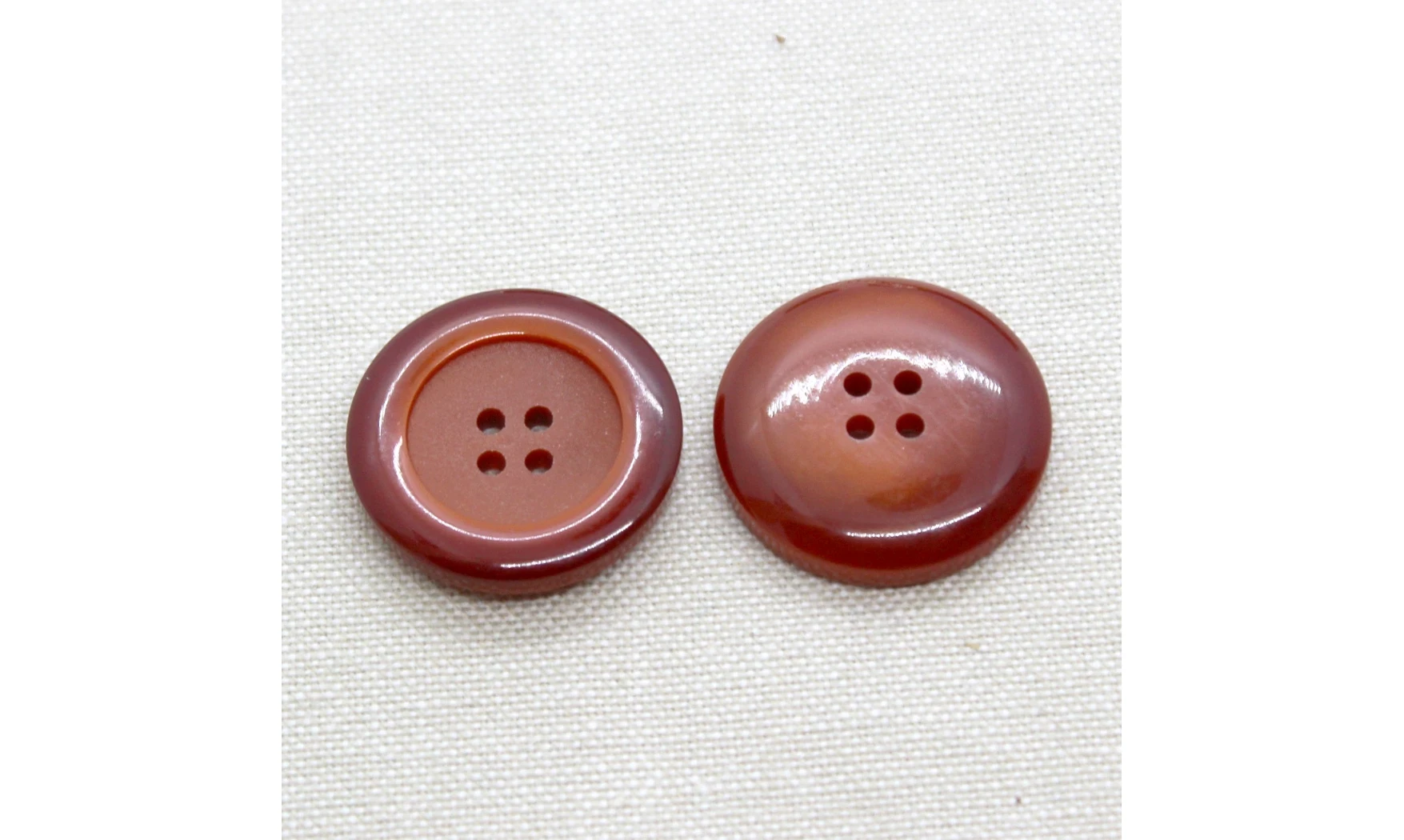 6 Boutons / 27MM / Rouge