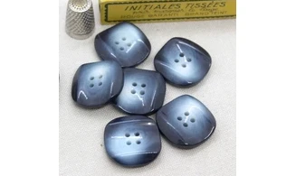 Vintage button Grey