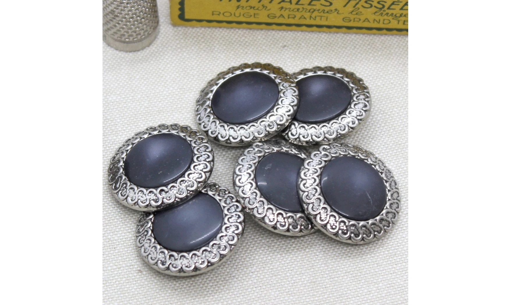 6 Boutons / 28MM / Métal argenté