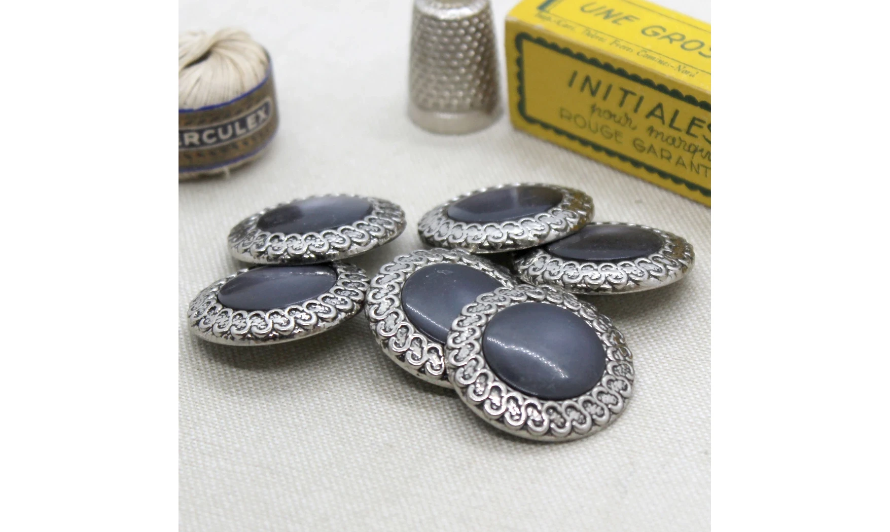 6 Boutons / 28MM / Métal argenté