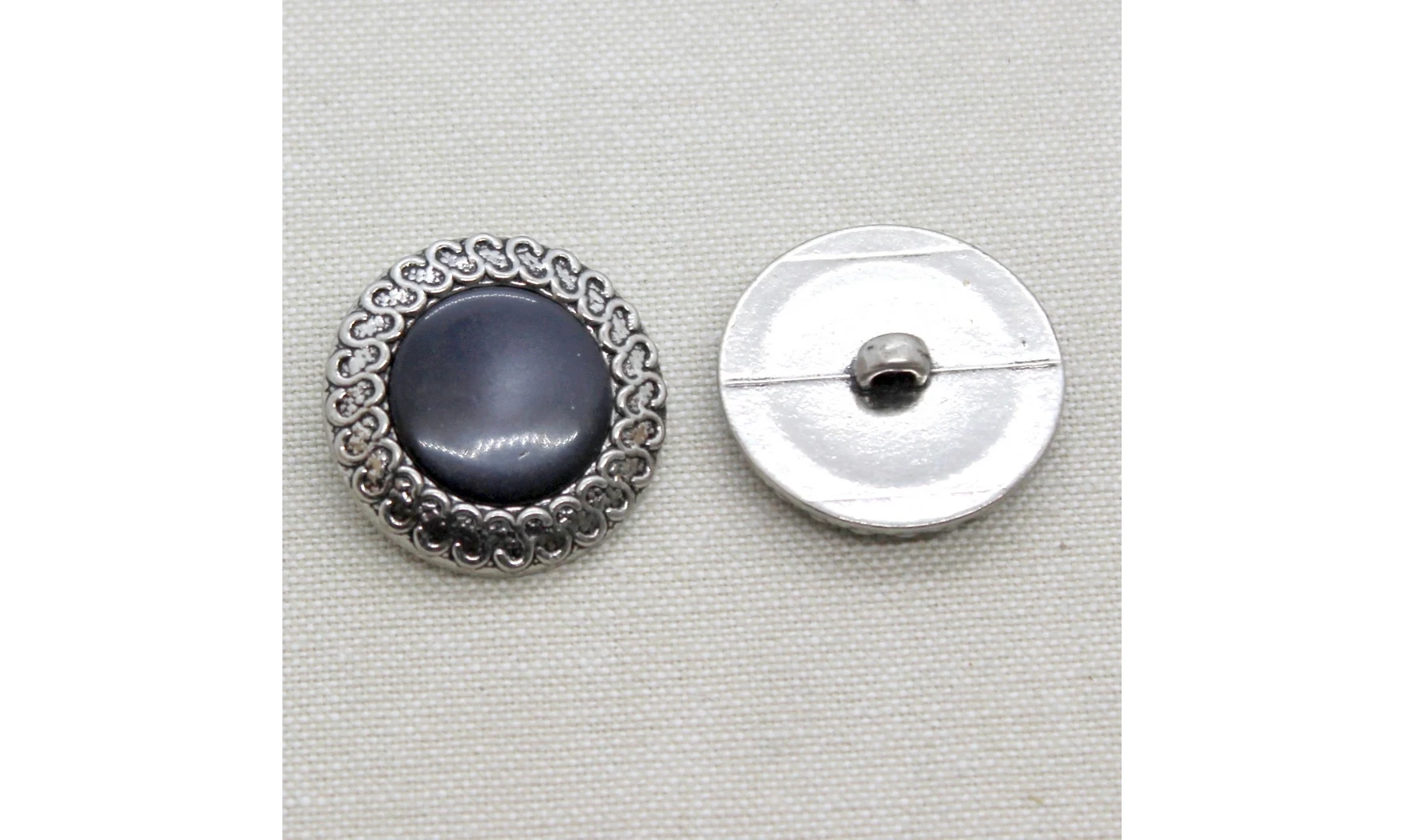 6 Boutons / 28MM / Métal argenté