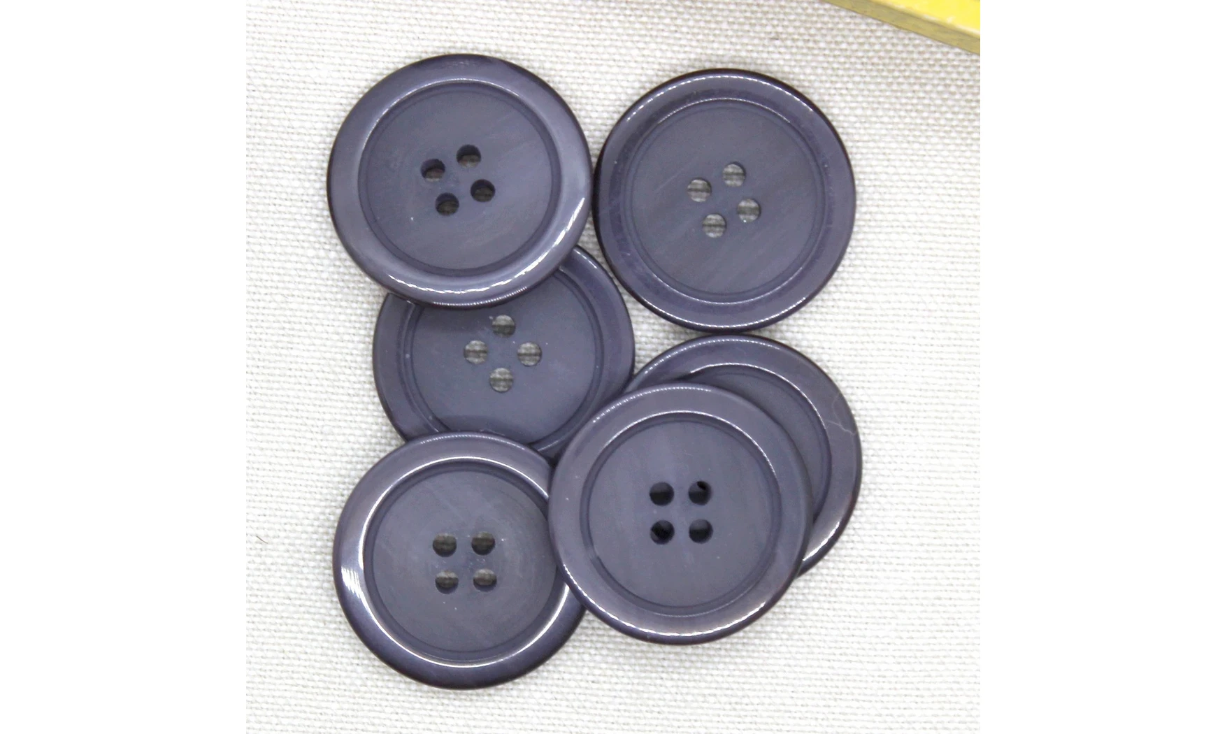 6 Boutons / 28MM / Gris