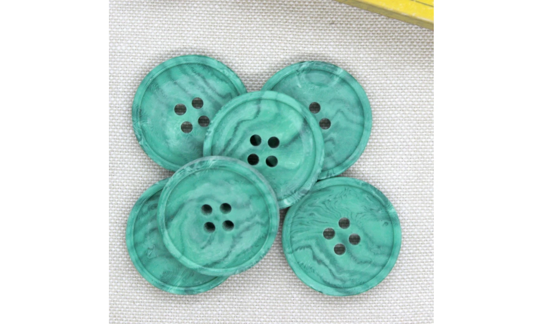 Vintage button Green