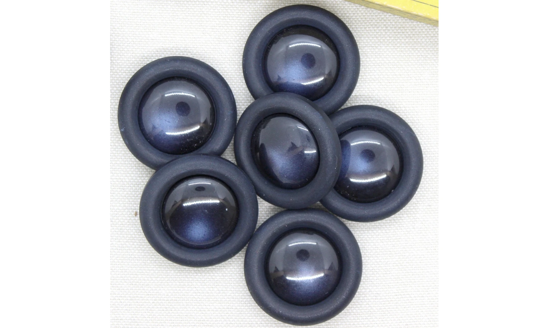 Vintage button Blue