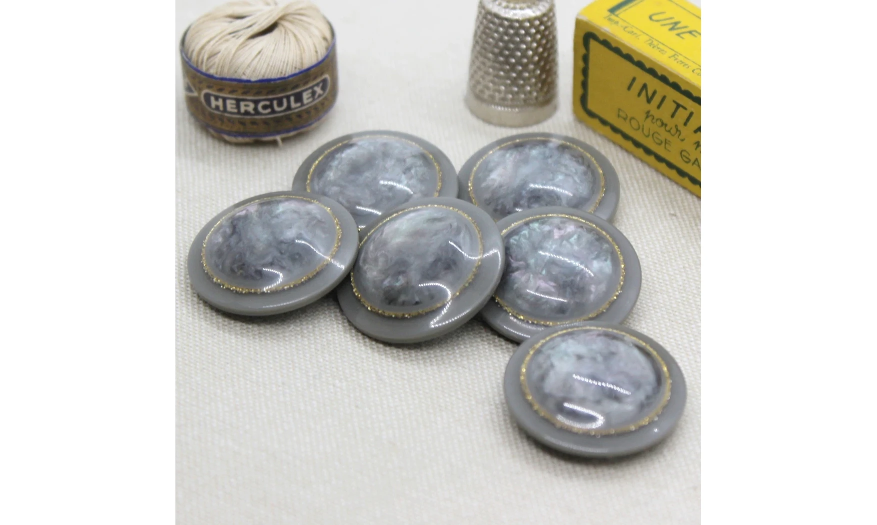 6 Boutons / 27MM / Gris Couronne dorée