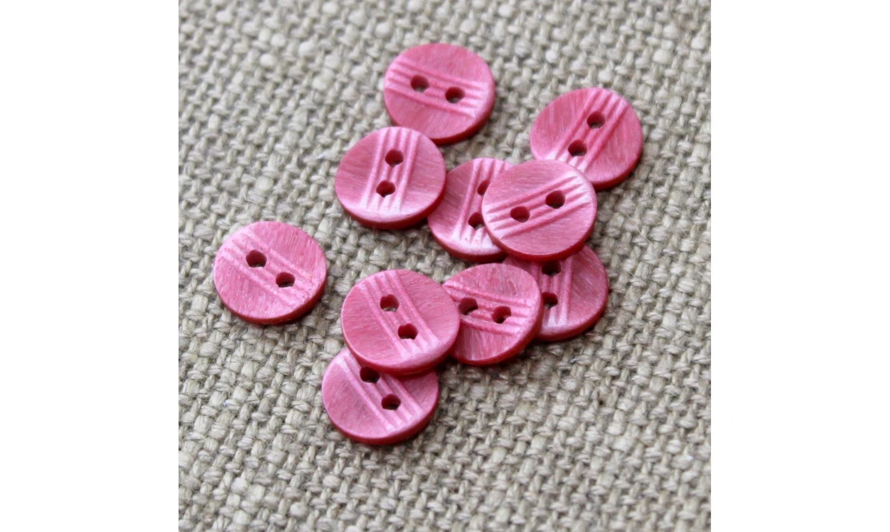 Vintage button Pink