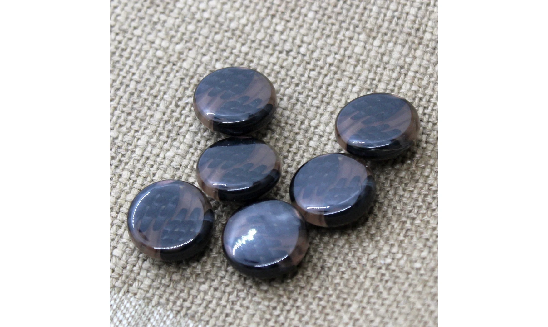 Vintage button Brown
