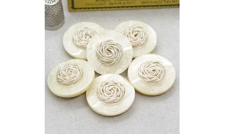 Vintage button Ivory