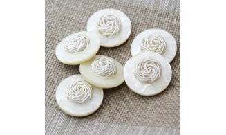 Vintage button Ivory