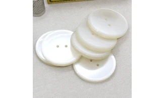 6 Boutons / 38MM / Crème irisé