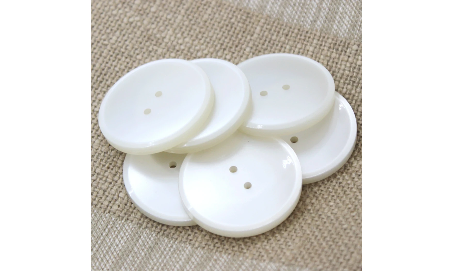6 Boutons / 38MM / Crème irisé