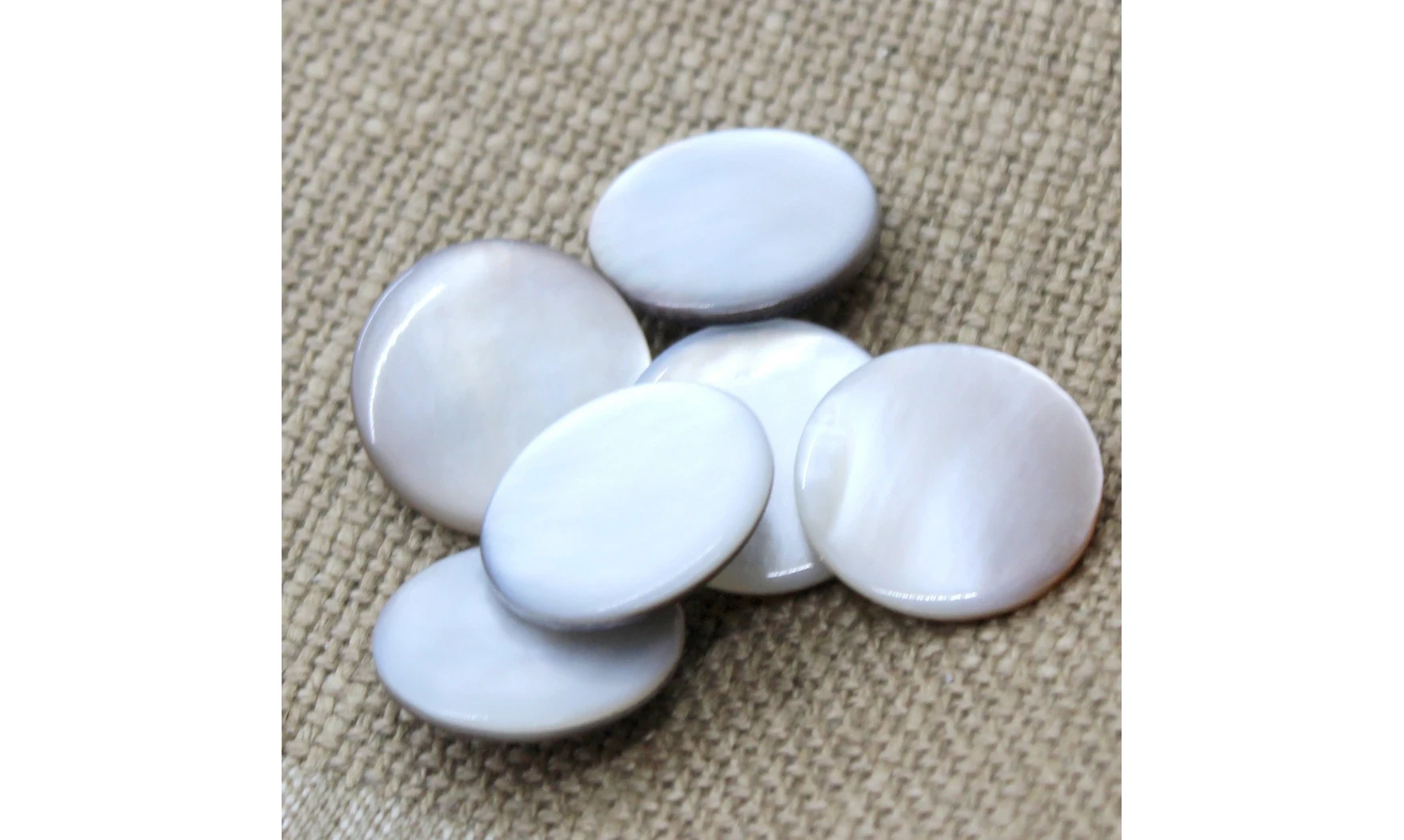 Vintage button Mother-of-pearl