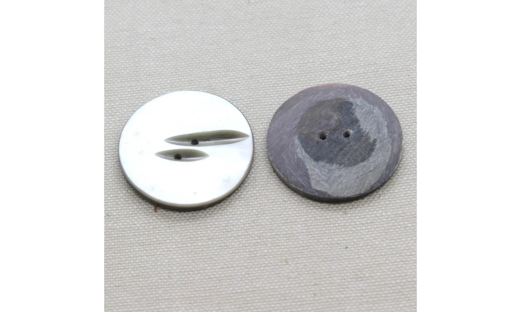 Vintage button Ivory