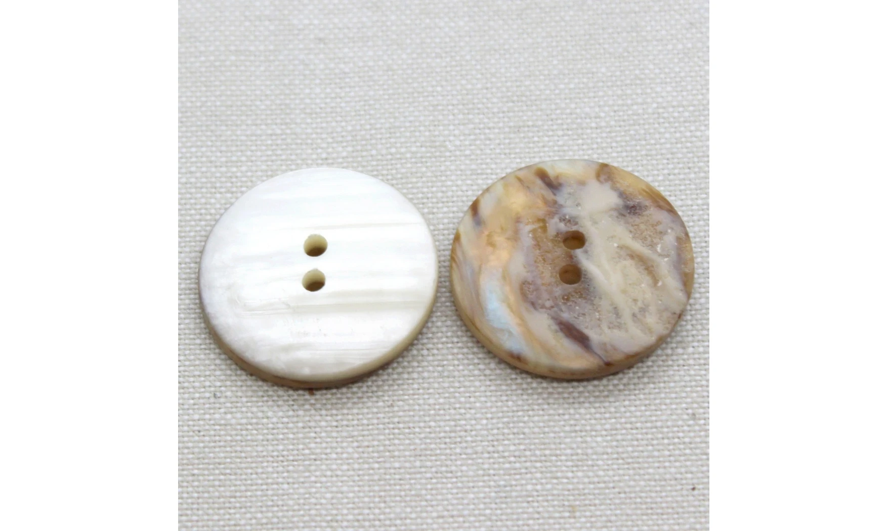 Vintage button Ivory