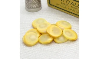 6 Boutons / 14MM / Carré Jaune