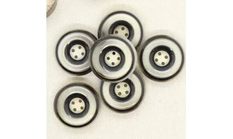 Vintage Button 061B
