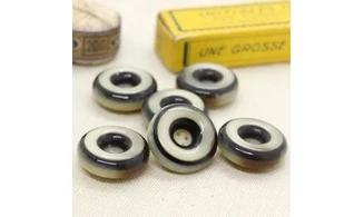6 boutons / 22MM / Noir et Ivoire