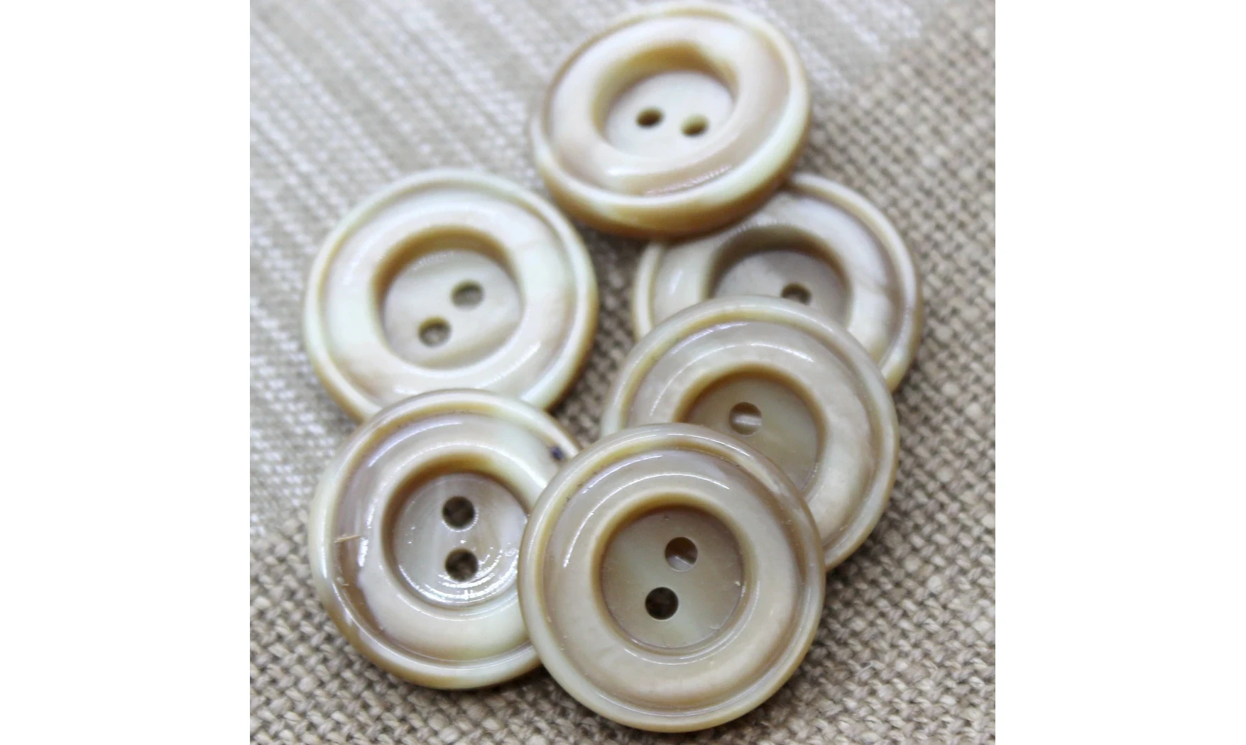 6 Boutons / 26MM / Brun