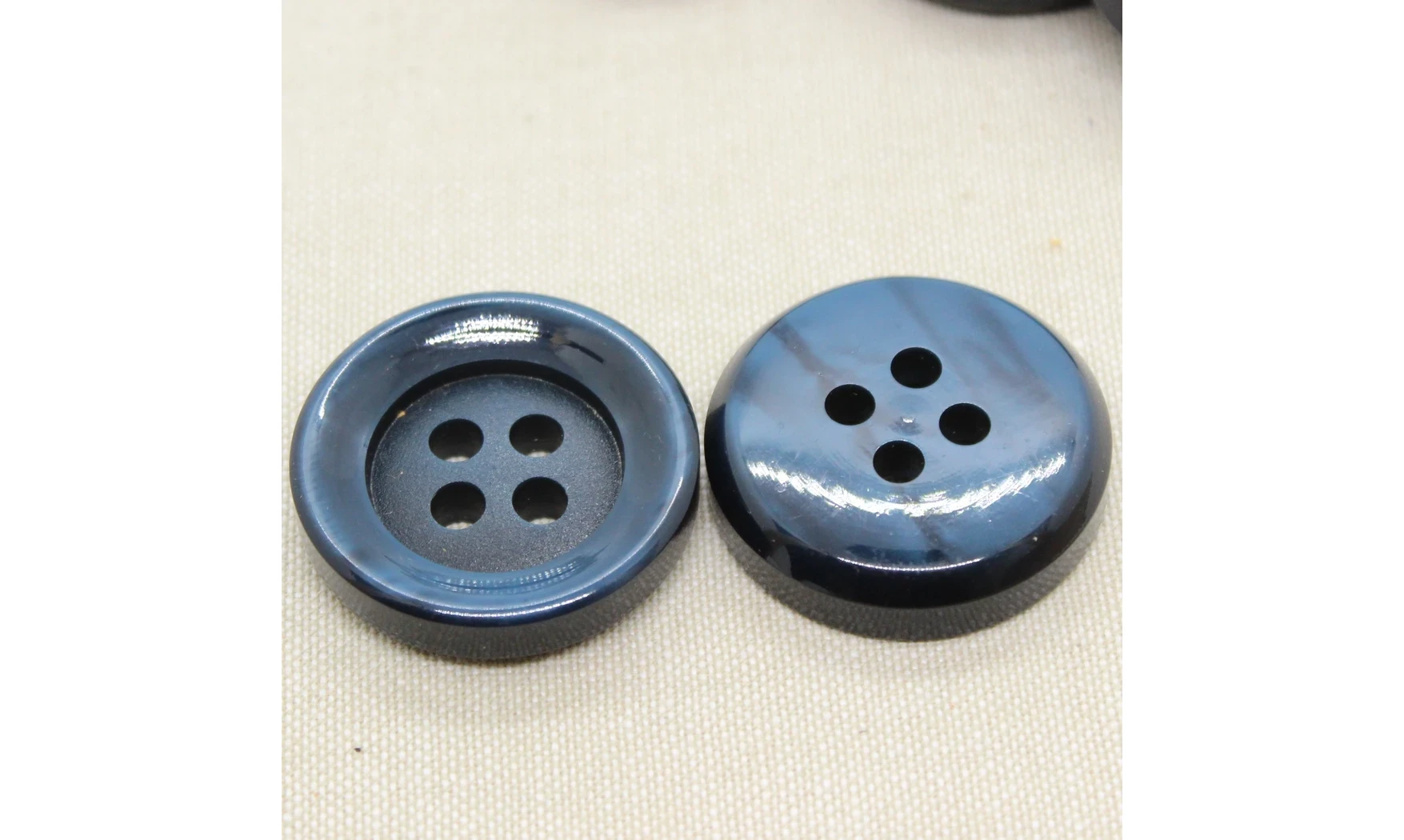 6 boutons / 35MM / Bleu