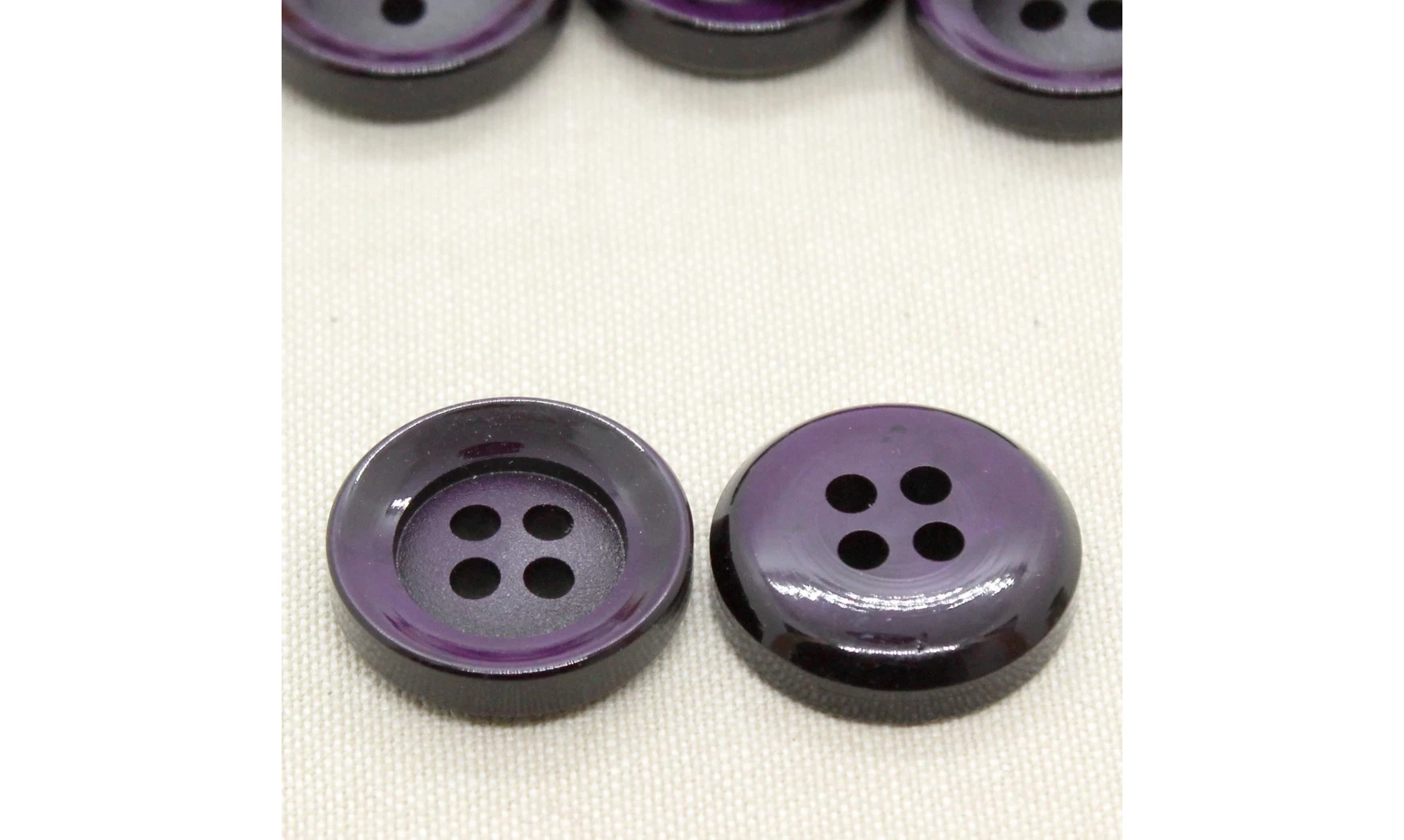 Boutons VINTAGE / 26,5MM / Violet