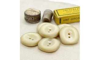 6 boutons / 28MM / Ivoire