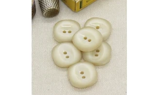 6 boutons / 24MM / Ivoire