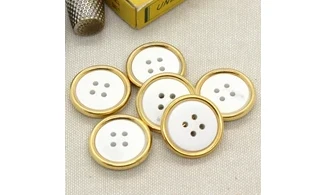 6 boutons / 23MM / Blanc et doré