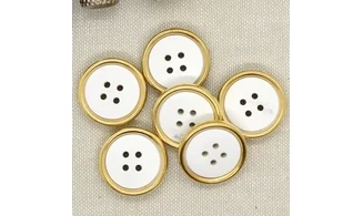 Vintage Button 063B