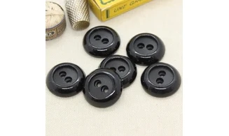 6 boutons / 26MM / Noir
