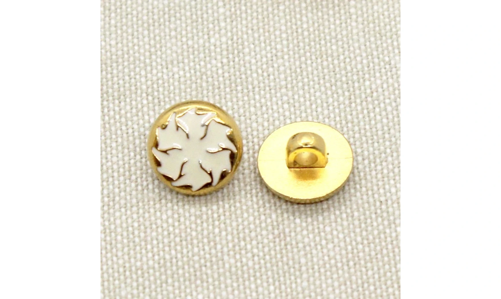 6 Boutons / 12MM / Blanc "Hélice"