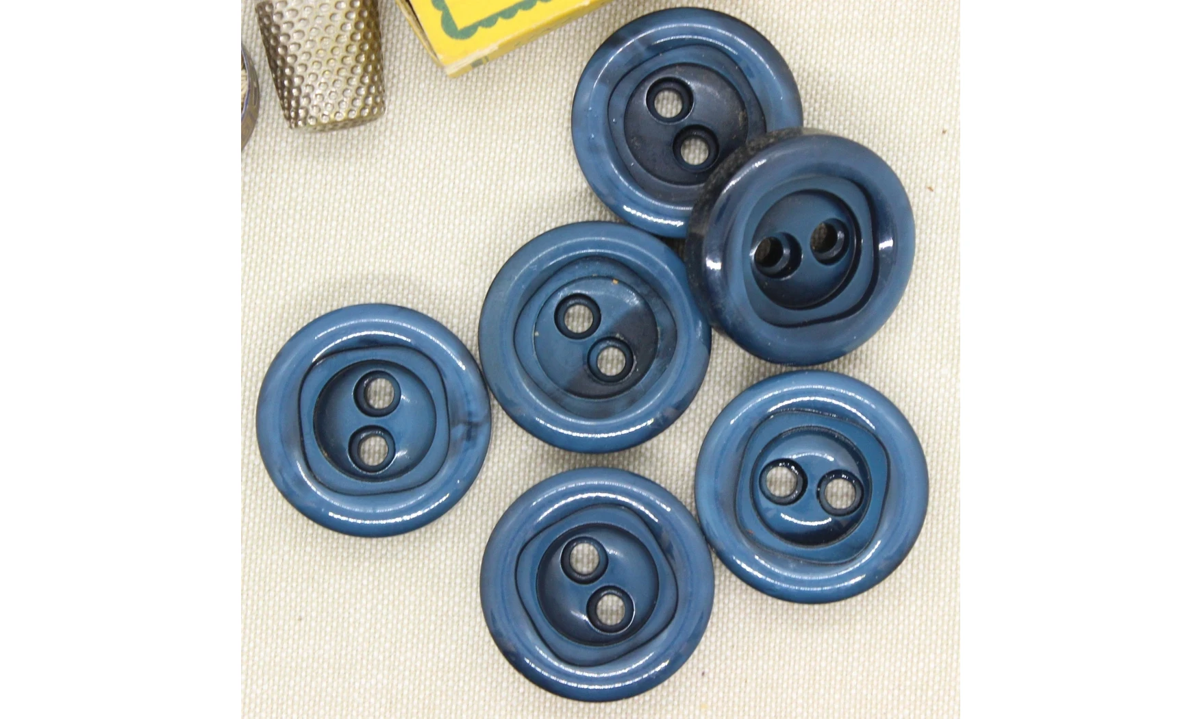 6 boutons / 30MM / Bleu