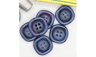 Vintage Button 087B