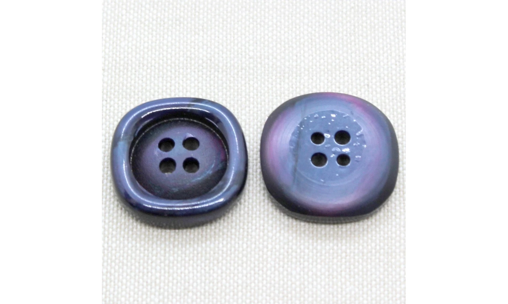 Vintage Button 087B