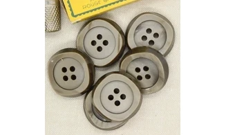 Bouton VINTAGE BRUN KAKI / par 6 / 35MM