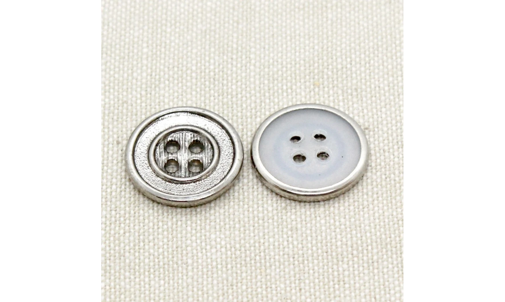 Vintage Button 118B