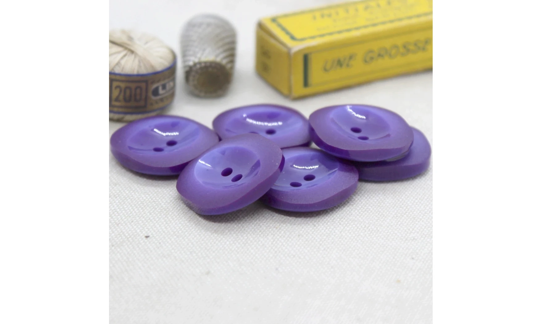 6 boutons / 24MM / Violet