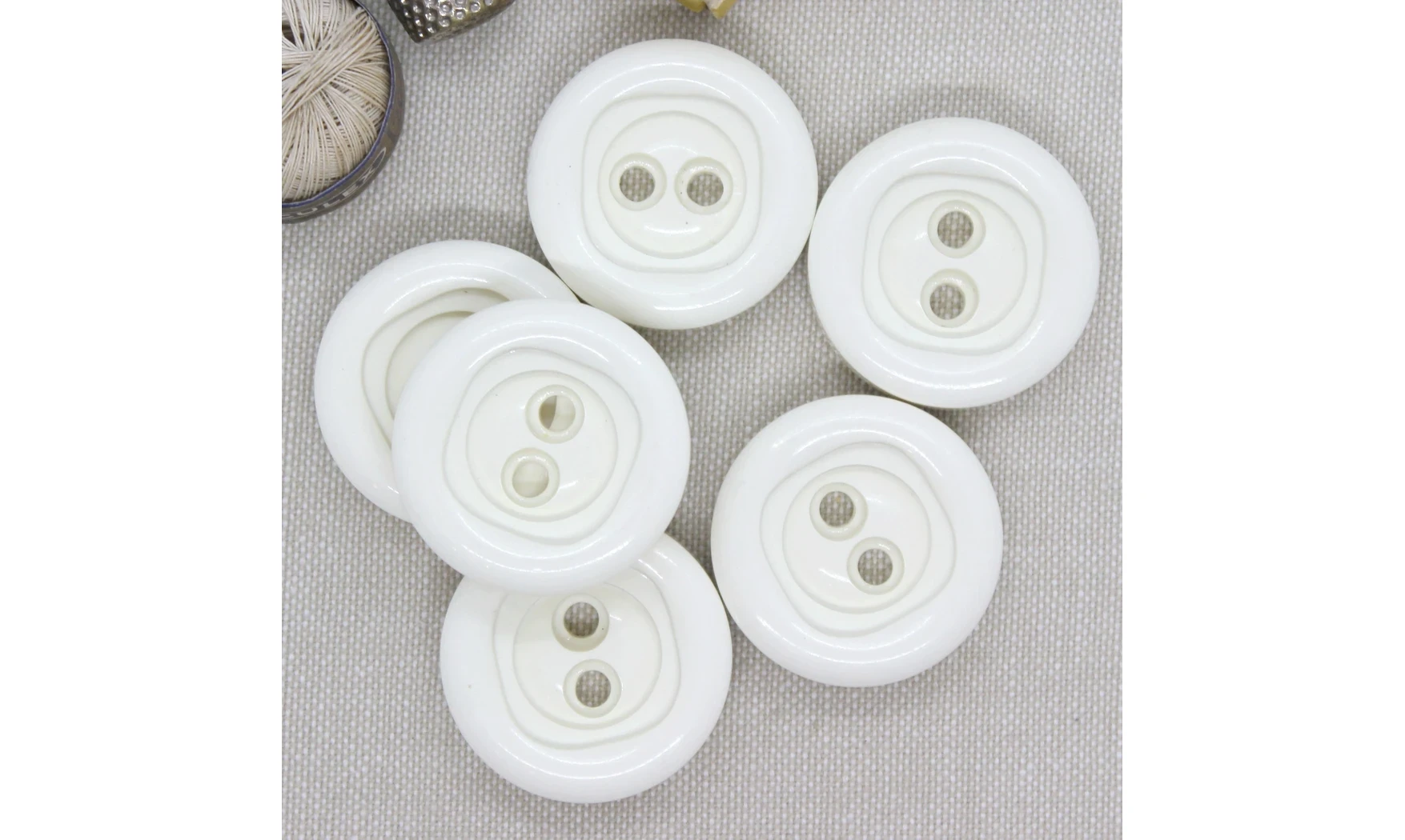 6 boutons / 30MM / Blanc