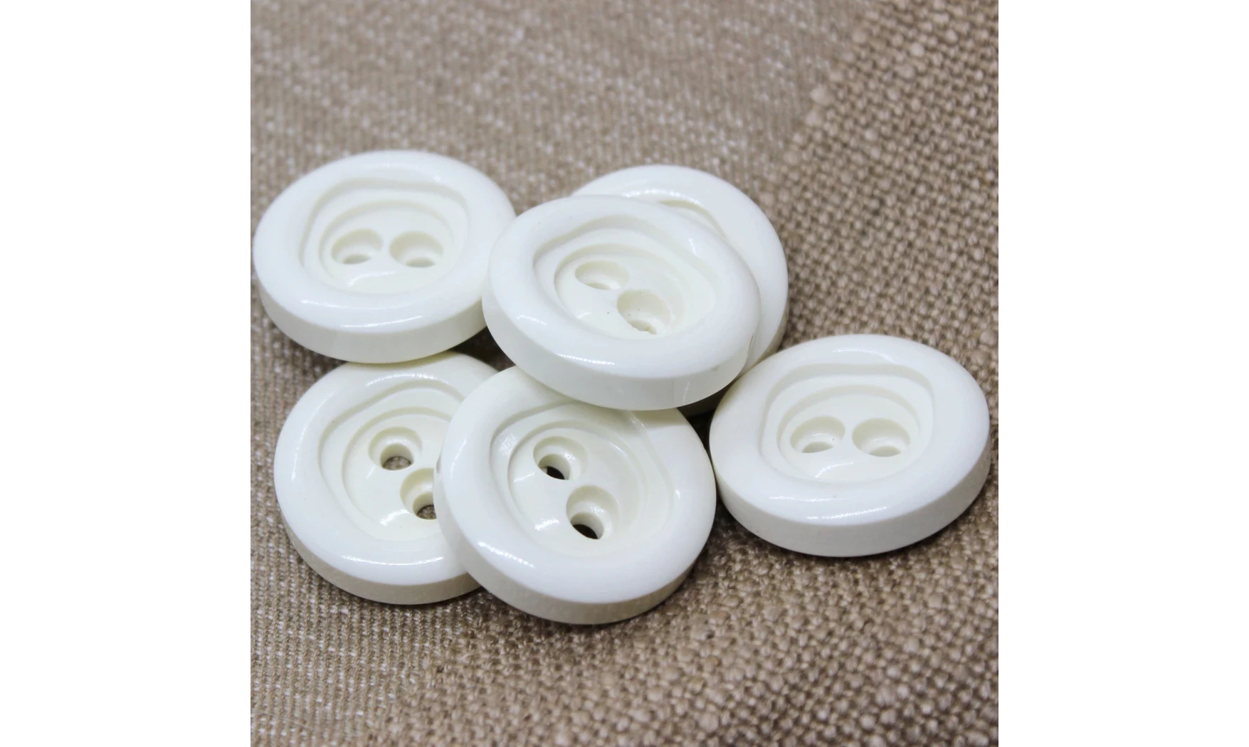 6 boutons / 30MM / Blanc