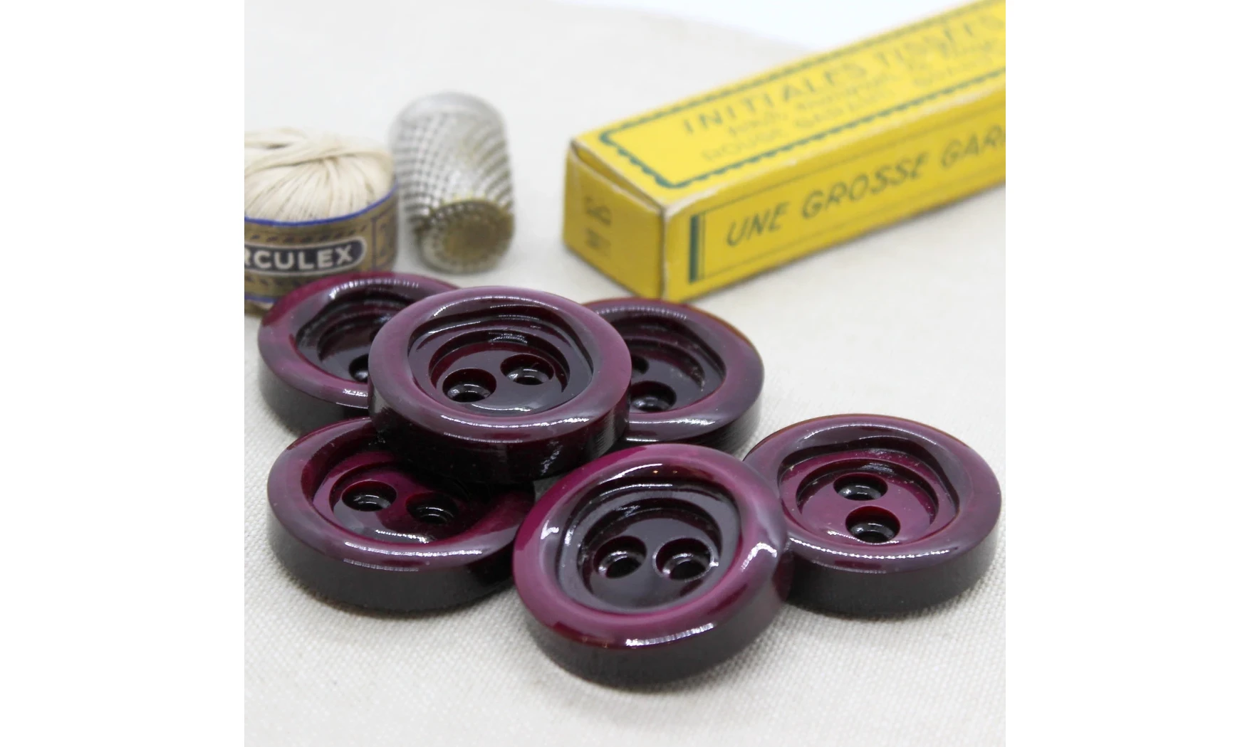 6 boutons / 30MM / Violet