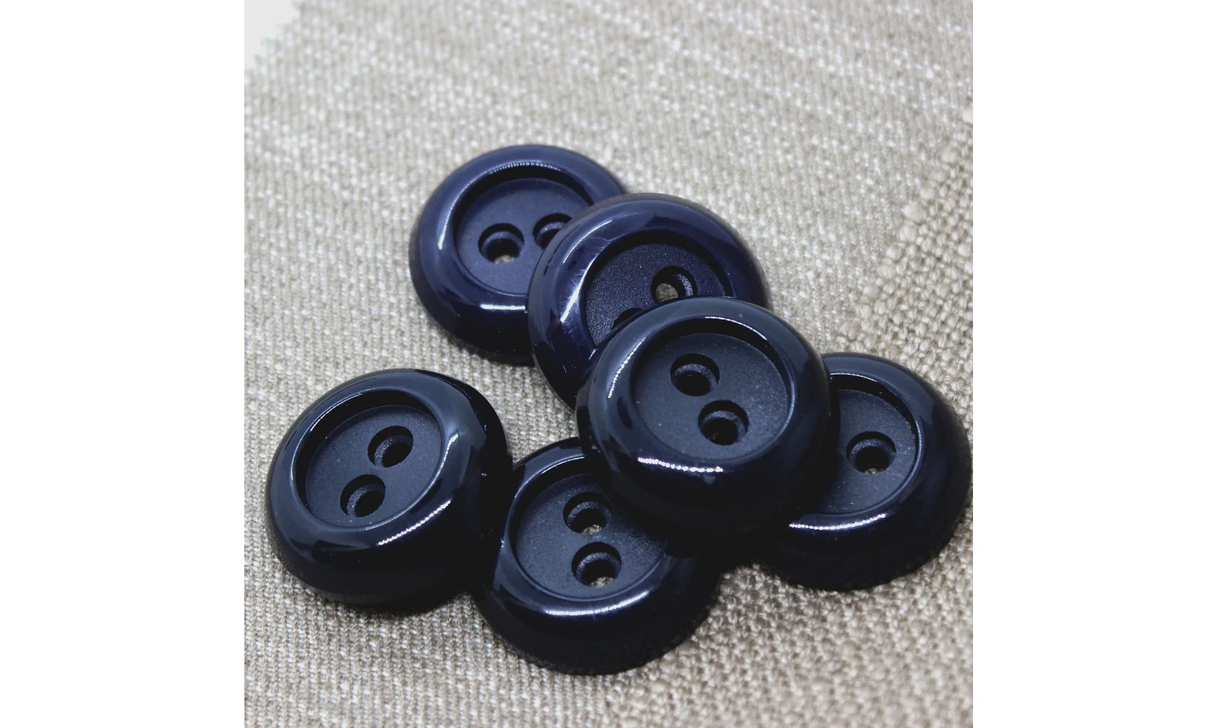 6 boutons / 30MM / Noir